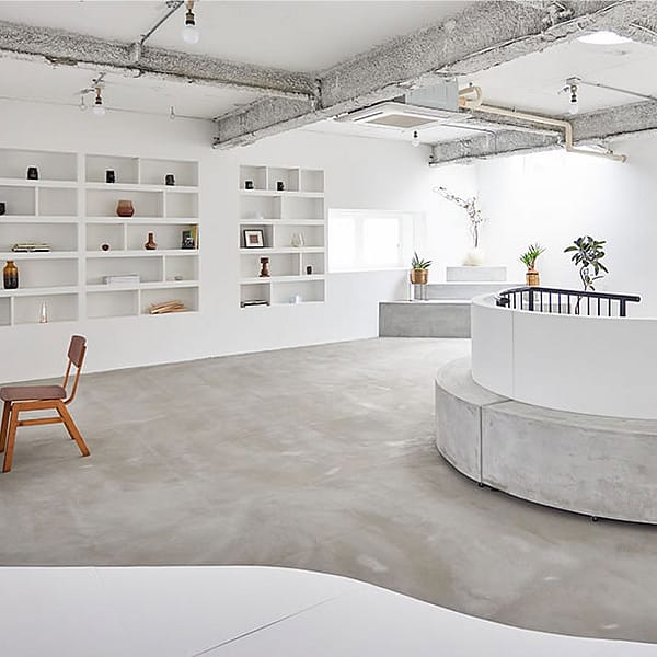 <大阪>studio07 広さ140㎡以上螺旋階段2F+3F【中之島】
